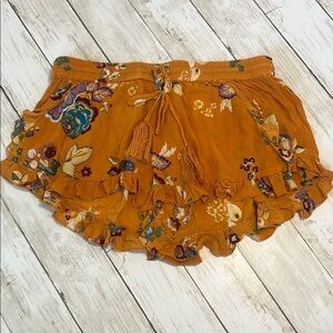 Atler’d State Floral Ruffle Women Shorts size Medium
